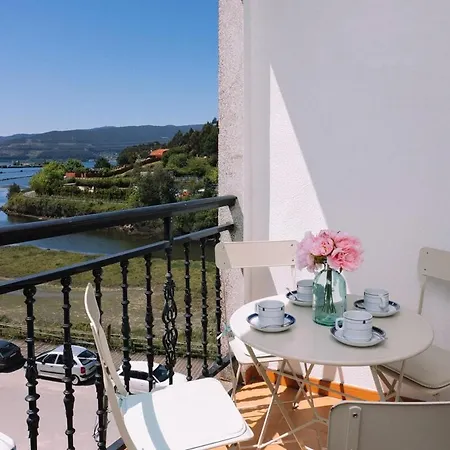 Balcon Magico En By Lägenhet Redondela